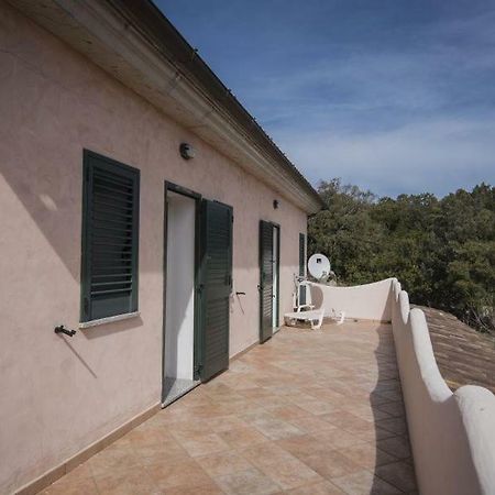 Fumu Ludurru Farm Stay Padru Екстер'єр фото