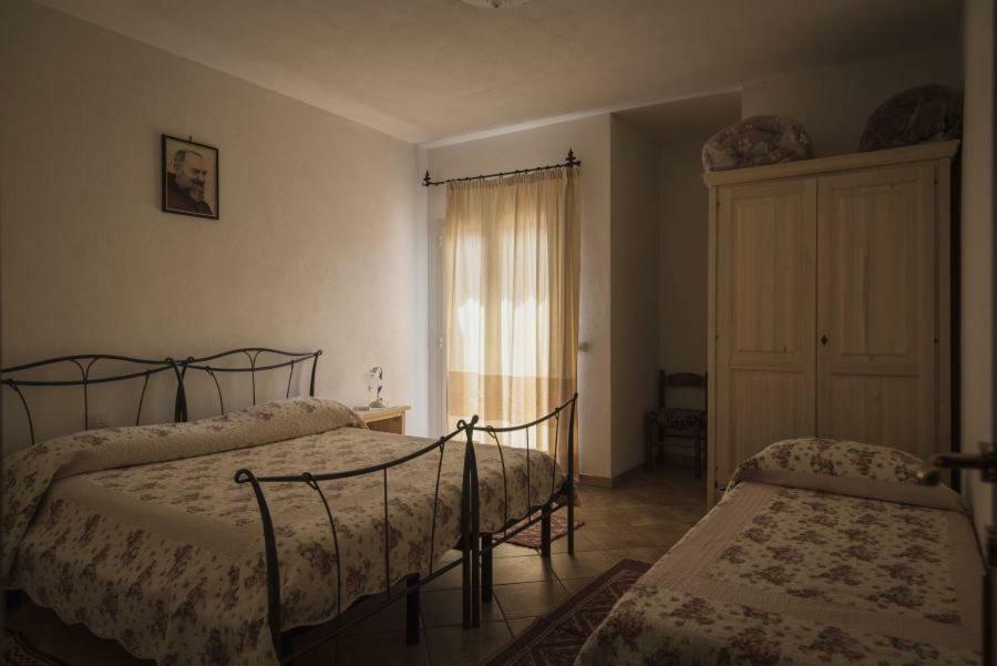 Fumu Ludurru Farm Stay Padru Екстер'єр фото