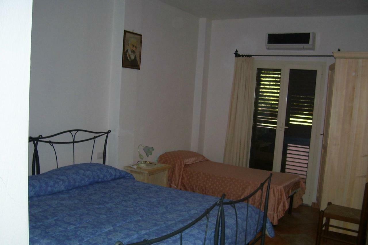 Fumu Ludurru Farm Stay Padru Екстер'єр фото