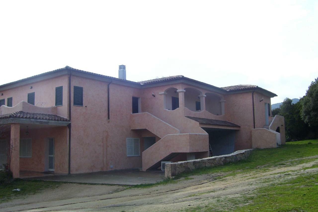 Fumu Ludurru Farm Stay Padru Екстер'єр фото